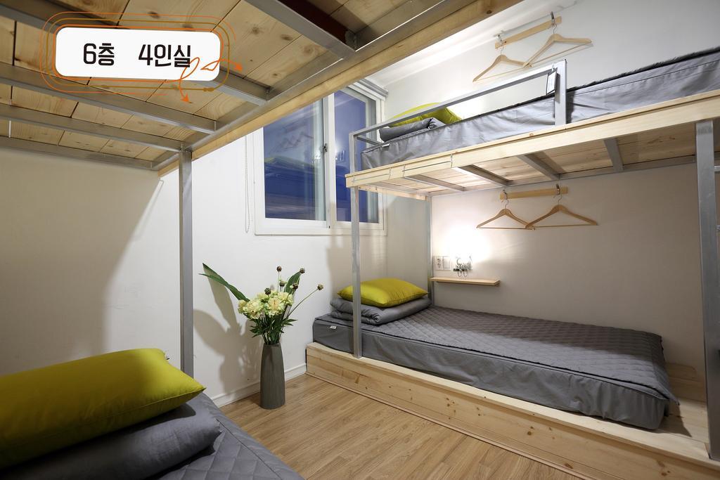 First Guesthouse Пусан Экстерьер фото